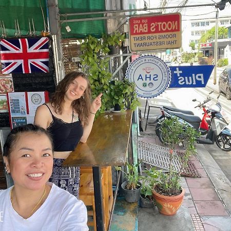 Noot'S Bar And Guesthouse Kanchanaburi Eksteriør billede